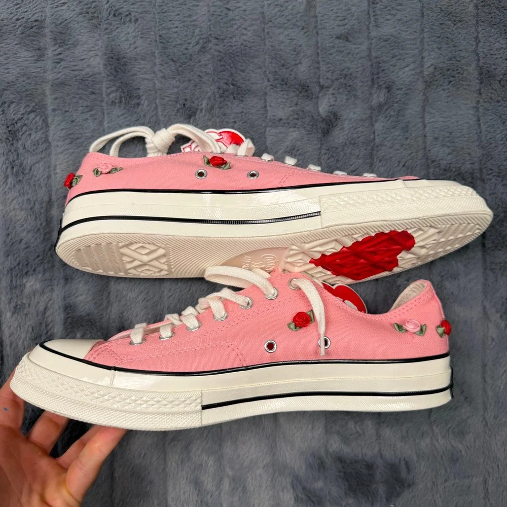 Converse Chuck 70 Low Valentines Day Pink Rose Embroidered A13649C Mens 11.5